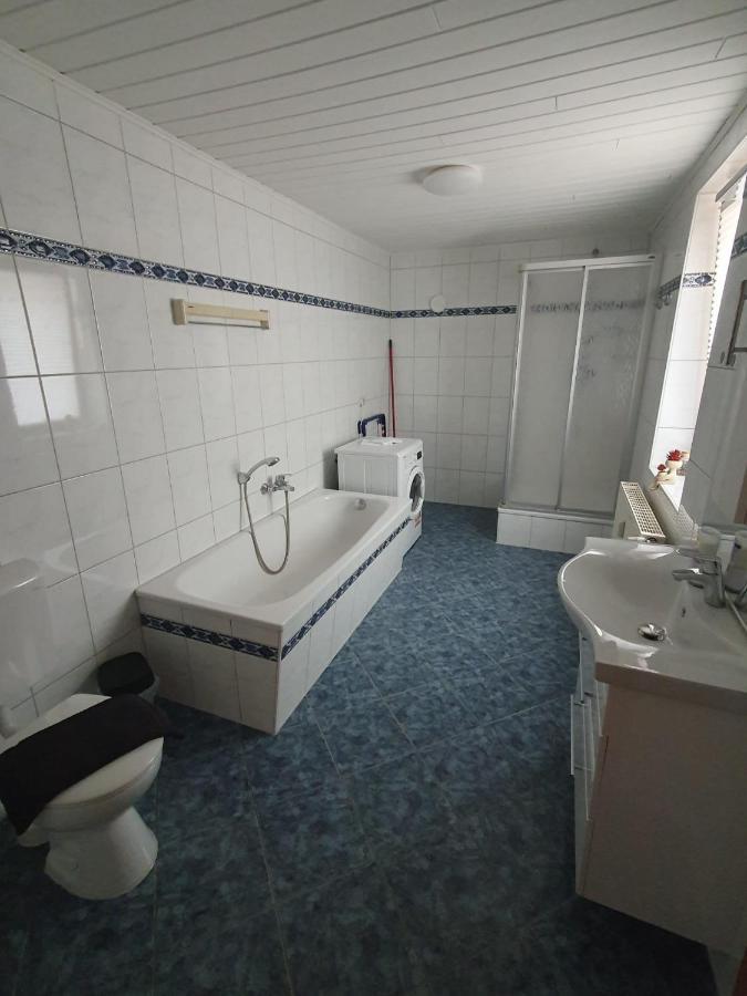Suite Toni Bernburg Exteriör bild