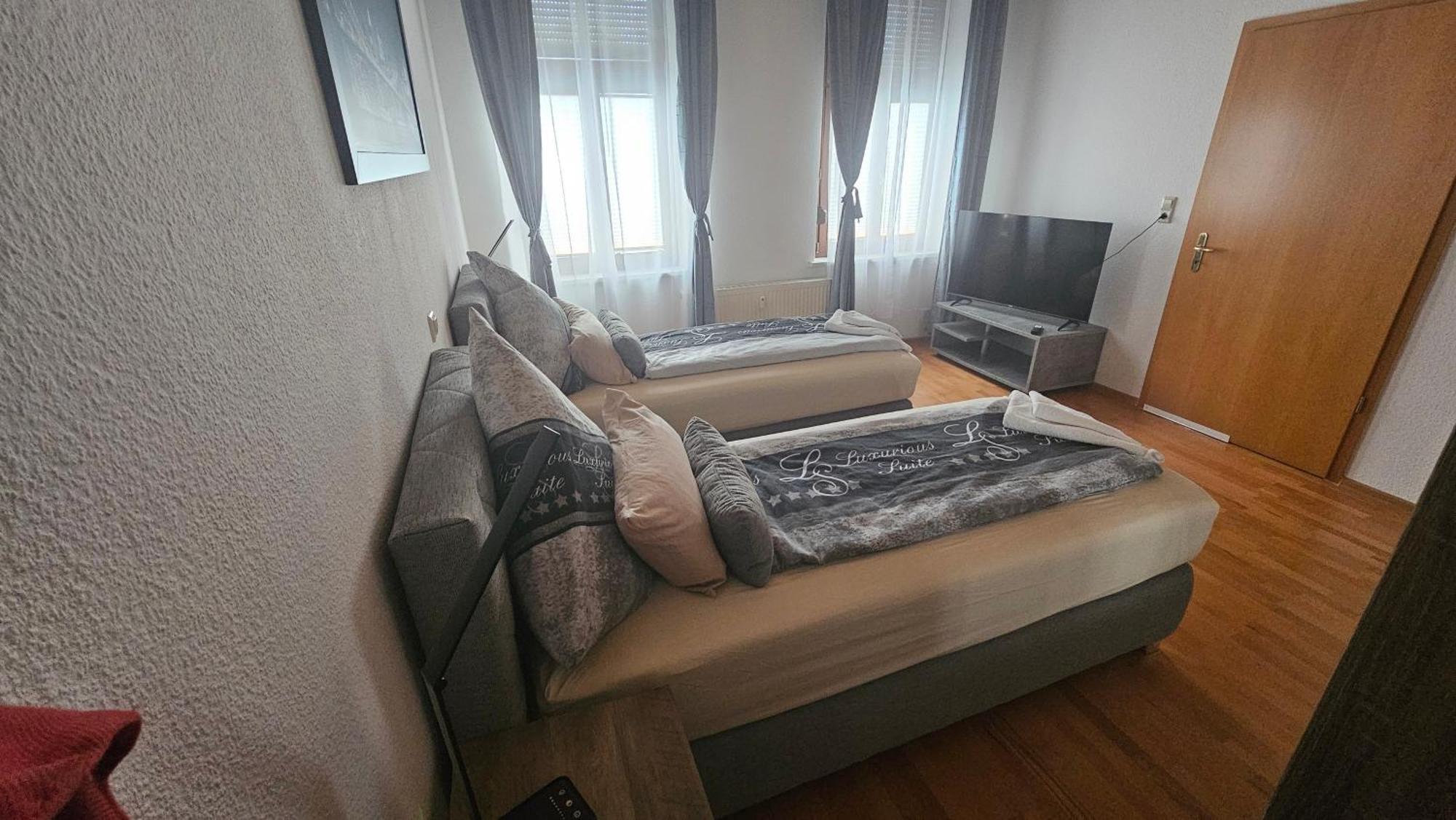 Suite Toni Bernburg Exteriör bild